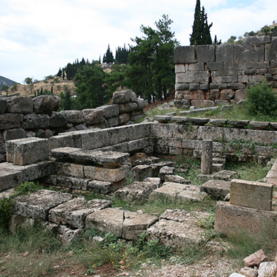 Ο θησαυρός και ο μονόπτερος ναός των Σικυωνίων